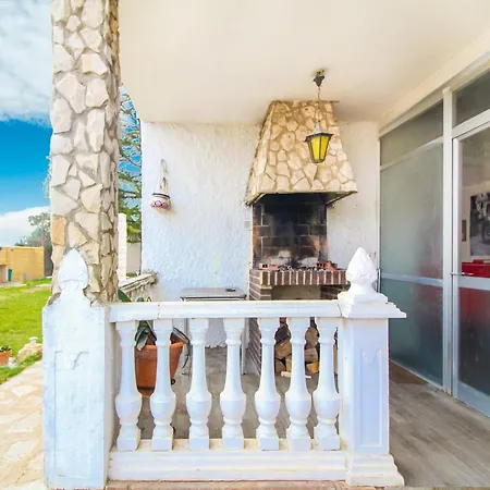 In Villamuriel With Pool And Barbecue, Cleaning Included *