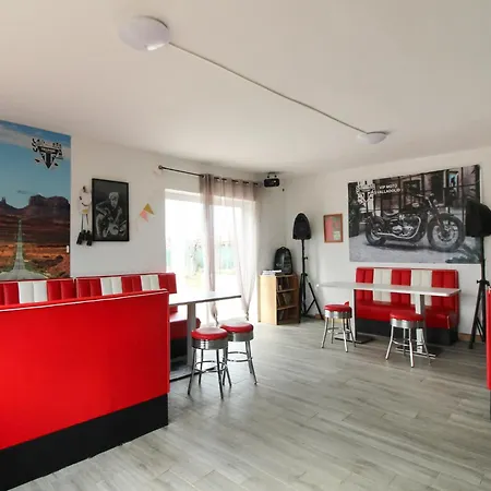In Villamuriel With Pool And Barbecue, Cleaning Included Villa *