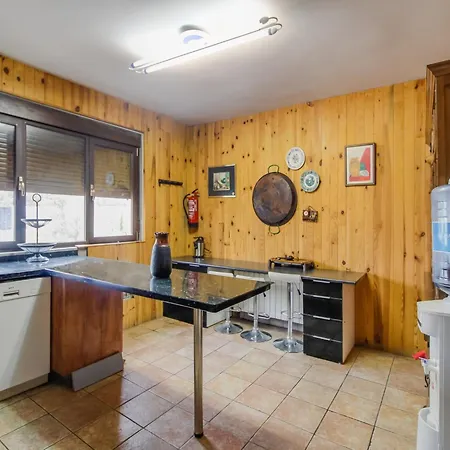 Villa In Villamuriel With Pool And Barbecue, Cleaning Included *