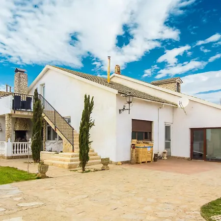 In Villamuriel With Pool And Barbecue, Cleaning Included Villamuriel De Cerrato